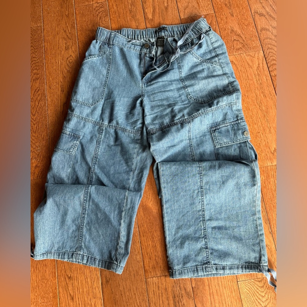 Size 9 sincerely Jules cargo denim